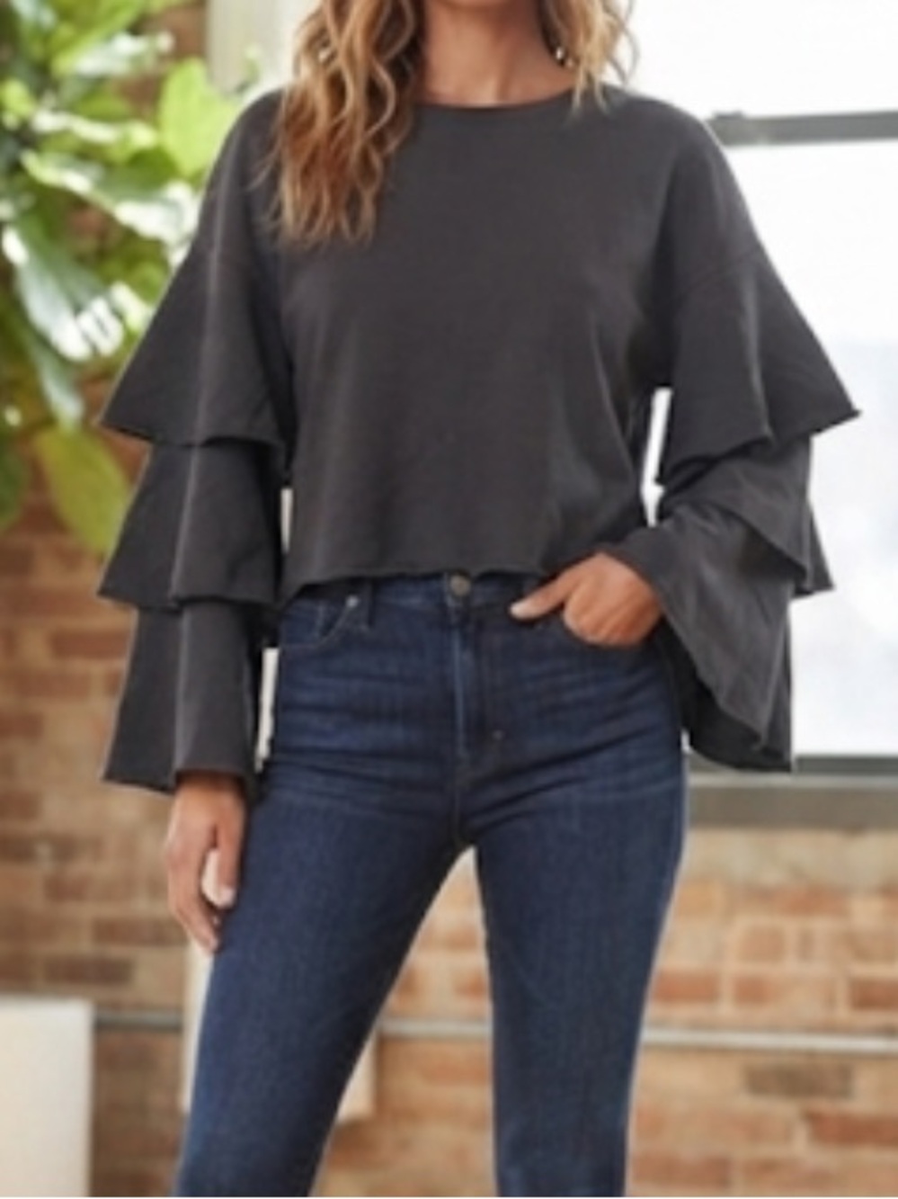 CHLOE & KATIE Ruffle Bell Sleeve Sweatshirt Black Large